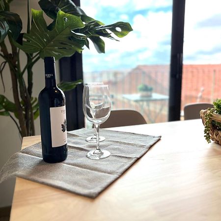 Apartamento Con Terraza By Prestigi Terrassa Zewnętrze zdjęcie
